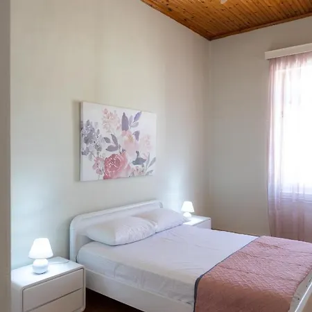 Casa Valeroza Old Town Apartment